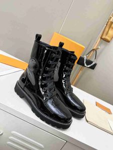 Luxury Territory Flat Ranger Stivaletti da donna Martin Boots lady Fashion Winter Leather Outdoor Combat boot Sneakers