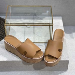 Marka Buty Casual Designer Design Summer Nowe rzymskie sandały grube podeszte w stylu francuskim prostym i wygodnym rozmiarze 35-39