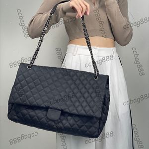 Women Calfskin Maxi Airport Aeroporto Quilted XXL Borsa Argento Hardware in metallo Matelasse Spalla Spalla Messenger Borse Designer Capcity SACUCHE SAMO SAMO 42X28X14