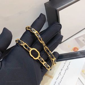 Colares para mulheres cadeias jóias de designer de luxo 18K Bracelets de aço inoxidável de ouro 18K colar de cartas de moda simples e generosa marca de colar de pulseira