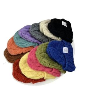 Trendiga stickade varma m￶ssor Cap Outdoor Sports Stick Hatts Running Warm Women Winter Hat Beanie Woolen Akryl virkning Kvinnliga manschetterade m￶ssor