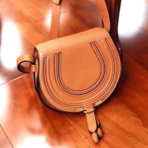 Luxury Designers Bag Damska torba siodłowa Torebka crossbody MARCIE fashion Flap Clutch Luksusowa skóra bydlęca Torby na ramię pochette Portfele męskie Koperta Pasek z zatrzaskiem Miękki