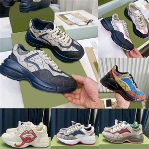 Designer Rhyton Skor Sneakers Sneakers Platform Sneaker Mouth Shoe Vintage Chaussures Jordgubbsmus Med Box Män Kvinnor