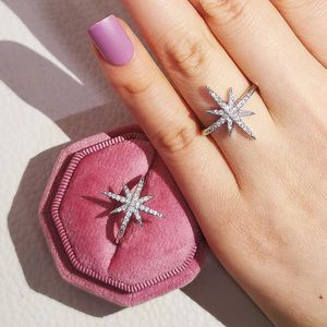 Cluster Rings Charm Star Ring 925 Sterling Silver Engagement Wedding Band för Women Bridal Promise Party Jewelry Gift