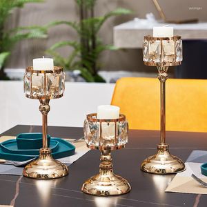 Candle Holders Crystal Zestaw Metal Gold Candlestick Wedding Stand -Centerpiece Świąteczne dekoracje domowe Candelabra