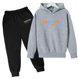 Completi di abbigliamento Trapstar Primavera Autunno Stampa Felpe con cappuccio per bambini Tuta Ragazzi Ragazze Sportwear di alta qualità Srteet per bambini Pullover casual Pnats 221011