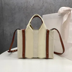 borsa a tracolla di lusso per donna uomo donna con la stessa tendenza in pelle per pendolari che vende borse a tracolla retrò europee e americane di design beige