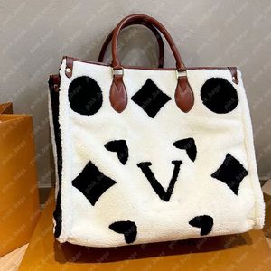 2022 Teddy Tote Womens Winter Fluffuy Designer Designer Dimbag The Go Designers сумки кожа