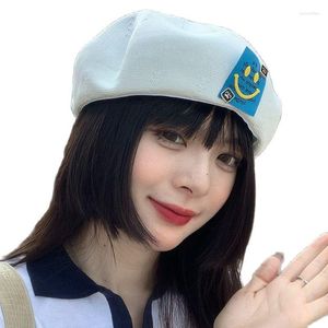 Berets Autumn Hollow Out Designer Women Girl Casual Sport French Artist Hat Beret Cap Pumpkin Octagonal Hats Letter Hip Hop Smile