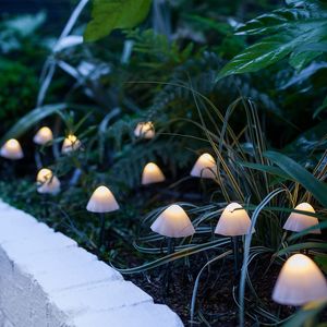 Decorazioni da giardino Ghirlanda a LED per esterni Luci solari Fungo Paesaggio impermeabile Lampada da stringa di Natale per prato Patio Decorazione stradale 221202