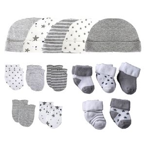 CAPS HATS Född Hatglovessocks Set för Baby Boy Girl Cotton Fall Casual Pography Props Soft Headwear Spädbarn Nattkassan Vintermode 221203