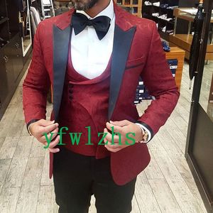 Yakışıklı damat smokin kabartma adamın takım elbise zirve yaka sağdıç düğün/balo/akşam yemeği adam blazer ceket pantolon yelek kravat n0175