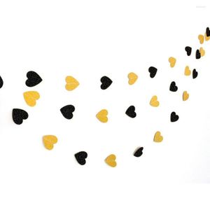 装飾的な花レッドフェルトハートガーランドラブプルフラワーバレンタインデーデーの装飾花輪ガーランド