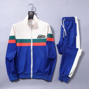2022 Erkek Trailsuit Luxury 2 Parça Set Gündelik Hoodies Sweatshirt Sweatpants Suit Gençler Spor Baskı Jogging S-3XL Giyim Basılı Spor Giyim Markası Q107