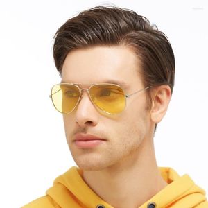 Okulary przeciwsłoneczne moda żółte soczewki noktowizor dla mężczyzn metalowe gogle kierowcy samochodów przeciwodblaskowe okulary przeciwsłoneczne kobiety jazdy Y96