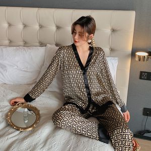 abbigliamento per la casa Pigiama da donna Set scollo a V Design Luxury Cross Letter Print Sleepwear Seta come vestiti per la casa XXXXL Abbigliamento da notte di grandi dimensioni 221202