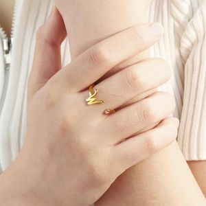 Br￶llopsringar A-Z Letter Justerbar ￶ppning f￶r kvinnliga par Alfabetnamn M￤n Initialer Ring Month Stone Finger Jewely Anillos