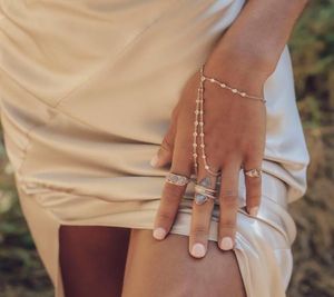Dichiarazione della stazione CZ di fidanzamento del matrimonio Bracciale a mano Diamond Bracciale schiavo oro in oro con anello Eleganza Women Jewelry9186151