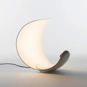 Lampade da tavolo Design moderno Mezza luna Luce a led Creativo Soggiorno Camera da letto Comodino Smart Dimming Touch Lampada da scrivania Decor Fixture