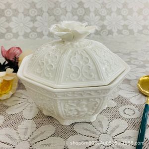 Zupa doniczki Europejski stereo ciężki przemysł Piękny anioł wytłoczony ręka róża Rose Made Flower Octagon z okładką zupa garncarska stara porcelanowa househo 221203