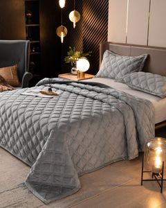 ベッドのベッドスプレッドラグジュアリーは、ユーロスタイルをカバーしているマルチューセン式のブランケットキルティング格子縞のリネンカバーレットSシートキルト221205