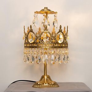 Bordslampor franska retro koppar europeiska kronkristall sovrum sovrum lampa ins tjej prinsess rum dekoration