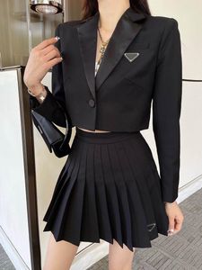 Designer Women's Two Piece Dress 2023 Spring and Autumn Two-piece Pleated Short Skirt Women Youth College JK Little Black Ladies Skirt