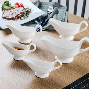 Herb Spice Tools 2pcs Ceramic Gravy Boats White Porcelain Sauce Bowl Steek Condiment Boats Saucier Boats With Handle Kitchen Tableware 221203