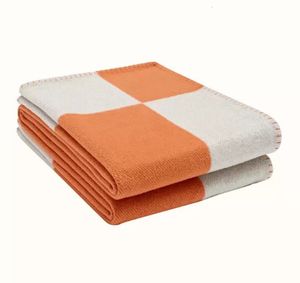 Letter Clanta de l￣ de l￣ macia Shawl Side com t￪xtil port￡til Sof￡ companheiro de xadrez Spring outono laranja cappa