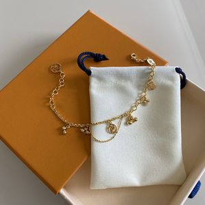 Designer-Mode-Damenarmband im klassischen Stil, geeignet für gesellschaftliche Zusammenkünfte, Schenken, Schlichtheit und Gut