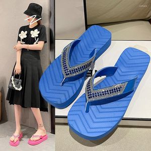 Slippers Fashion Summer Women Beach Vacation Flip Flops с сандалиями Bling Sandals 3 см. Мягкая повседневная обувь для женщин для женщин
