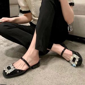 Klänningskor Kvinnors sandaler Fashion Crystal Square Toe Ladies Slip-On Pumpar Women Rhiestone Block High Heel Female Footwear 2022