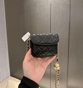 Designer-Geldbörsen für Damen, Mini-Kette, Umhängetaschen, Freizeit, Flip-Rhombus-Leder-Geldbörse, Damenmode, metallische Kugelketten, Cross-Body-Geldbörse