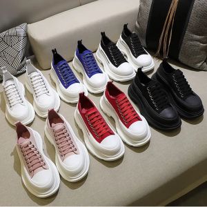 Espadrilles Designers Oversized Sneakers Running Shoes Lace Up Platform Brand Women Men Luxury Suede Trainers Tread Slick Black Royal Red Pale Pink White