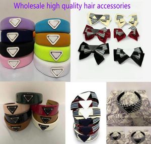 21SS HELA PAINBAND ANRIVT Triangel Hair Clip with Women Girl Letter Triangle Barrettes Fashion Accessoarer For Gift More Col8773294