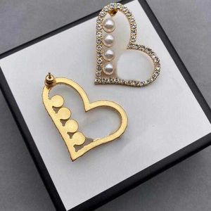 Top Fashion Heart White Pearl Stud Women's Earrings 18K Gold Classic Letter Earing smycken Tillbeh￶r Designer Wedding Present For Girls Luxury Jewlery