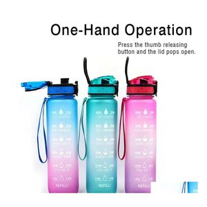 Garrafas de água 1L Tritan Material Water Bottle com Lembrete de Bounce ER em escala de tempo