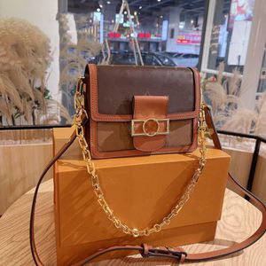 Klasik Dauphine Crossbody Çantalar Yüksek Kaliteli Gerçek Deri Eski Çiçek Omuz Çantaları Çanta Moda En Çok Satan Toes Lüks Tasarımcı Zincir Çantası