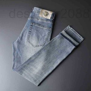 Мужские джинсы дизайнер новые высокие эластичные джинсы Medusa Men Slim Thin Casual Light Luxury маленькие брюки бренд бренд мода не включает L88f