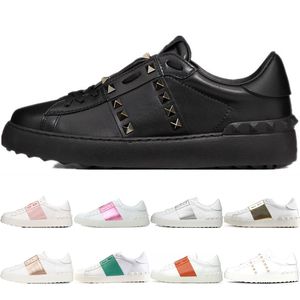 Designer low Dress Shoes men women casual outdoors Black White Green Grey leather suede mens fashion spikes Office Career Wedding trainers sneakers