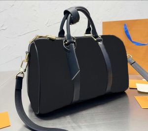 Дизайнерские сумки средняя дафельная сумка с тиснением подлинные кожа