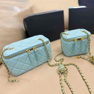CC Bag Cases Lady Mini Cosmetic Box Metallic Leather Fl￤tad justerad axelv￤skor Guldton Metall H￥rdvarukedja Diamond Quilting French French