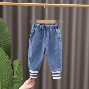 ズボンの女の子の子供キッズ秋の春の服の男の子の子供デニムパンツベビージーンズ幼児ブラックブルー長