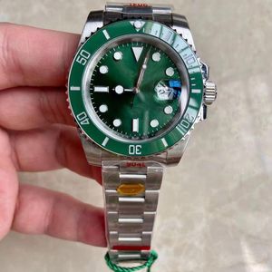 Top Orologi da uomo V12 GREEN Orologio di lusso CAL.3135 Movimento meccanico super automatico Cassa in acciaio 904L Cinturino Sub Ultimate Version Impermeabile 200 m