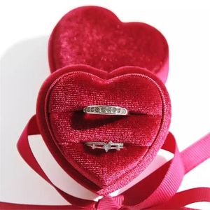 Velvet Ring Box Heart Form Double Rings Boxes Display Holder Jewely Fall för förslag Engagement Bröllop