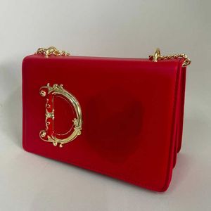 Yüksek versiyonlu omuz çantası moda mektup crossbody d tasarımcı kadın çantalar kare flep el çantası lady cüzdan küçük messenger torbası