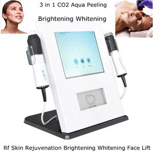 3 В 1 CO2 Aqua Peeling Oxygen Exfeliation Therapy Технология Nano-Bubbles Technology RF Омодощение кожи осветление отбеливающего лица