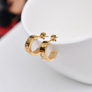 Schlichte, luxuriöse Ohrstecker, Herren- und Damen-Designer-Ohrringe, klassischer Schmuck, Valentinstag-Reifenohrringe, zierliche Accessoires, plattierte Roségold-Designer-Ohrringe