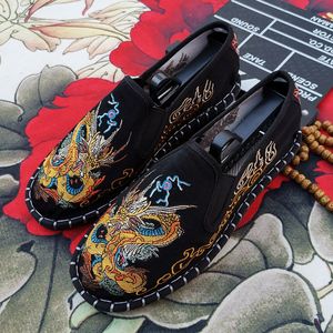 Обувь обувь старая пекинская ткань вышивая цветочный социальный парень мужчина мокасин Gommino Студент повседневная мода национальный китайский стиль 221207