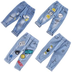 Брюки летние мальчики для мальчиков джинсовые шорты модные дыры детей Джинсы Южная Корея Стиль мальчик. Случайные брюки для ковбой